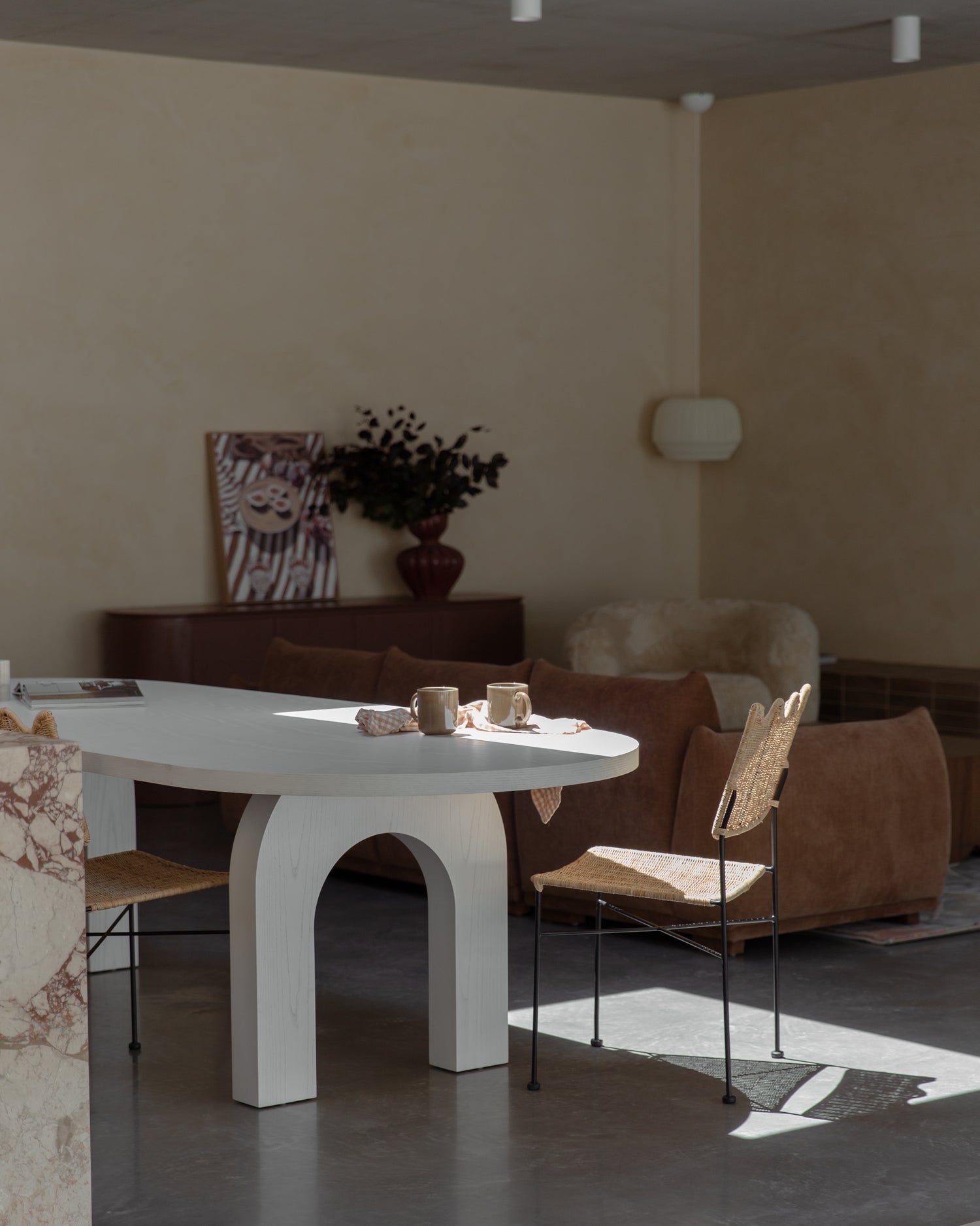 Hawk Spree Dining Table